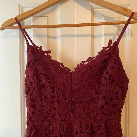 ❌SOLD❌ ASTR Burgundy Lace Midi Dress XS - Picture 4 of 7